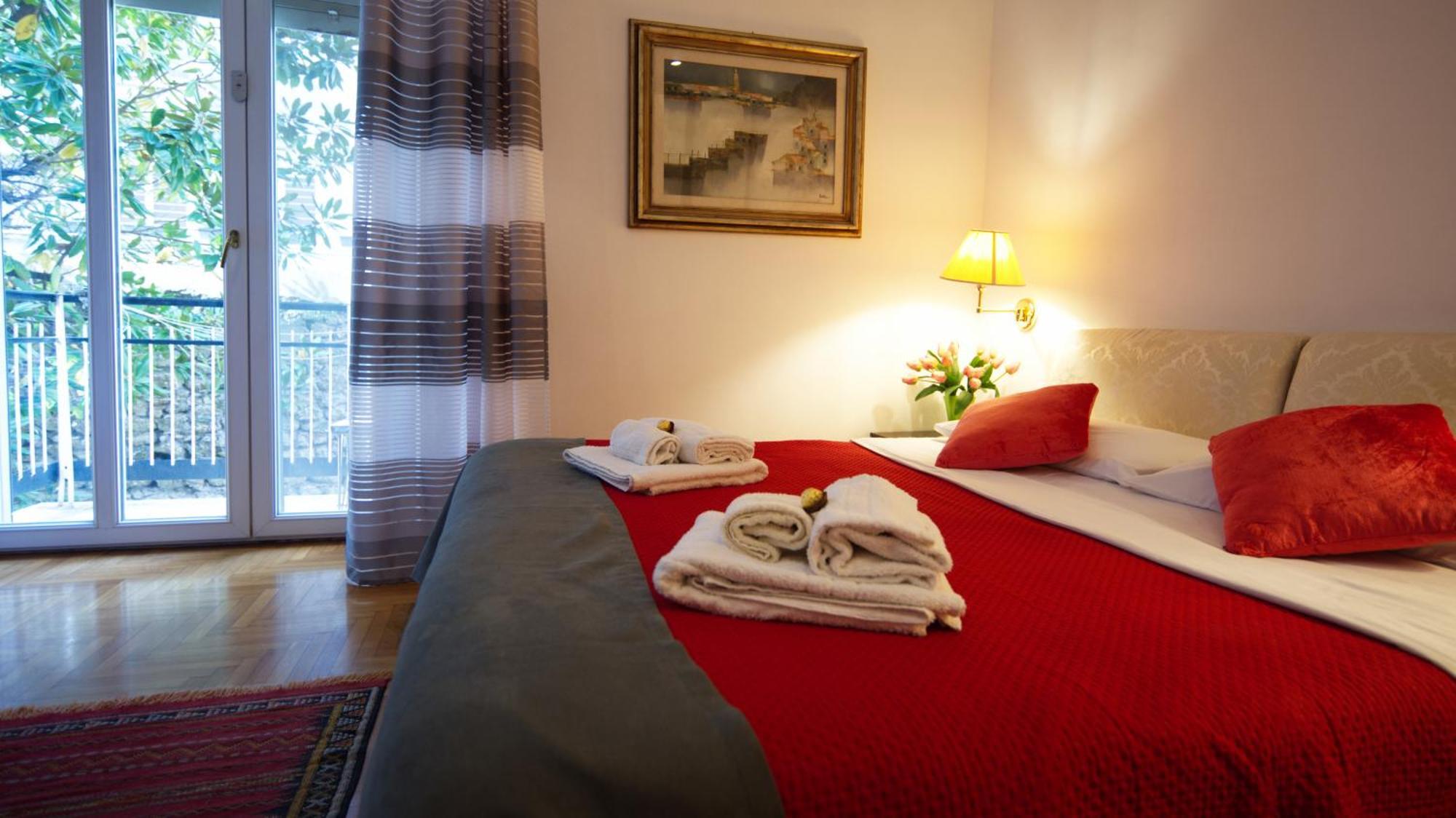 Casa Franciska Homestay *